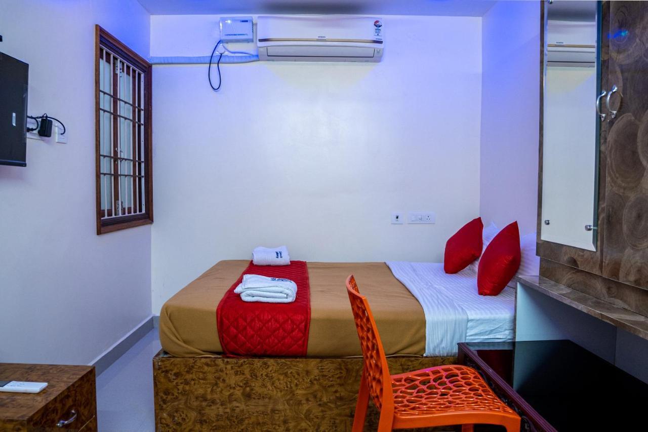 Le Suresh Guest House Ποντισερί Εξωτερικό φωτογραφία